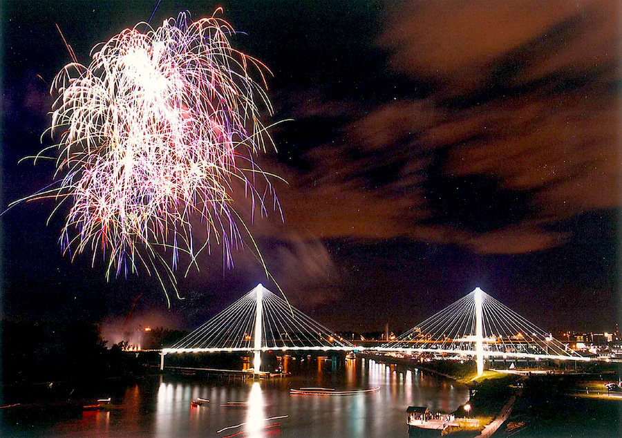 Bob Kerrey Bridge opening celebration in 2008 | Photo by Tom Hanafan, courtesy Council Bluffs Area Chamber of Commerce