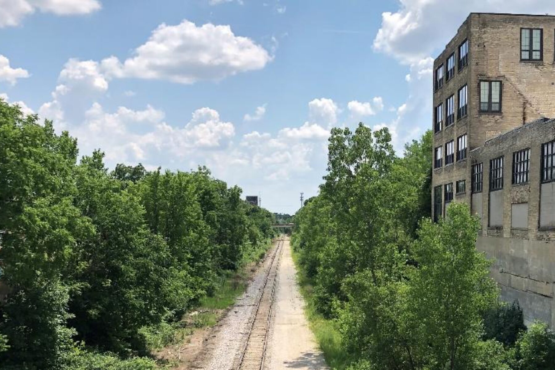 View of the 30th Street corridor in Milwaukee, looking south from the North Avenue Bridge (2020) | Photo courtesy RTC