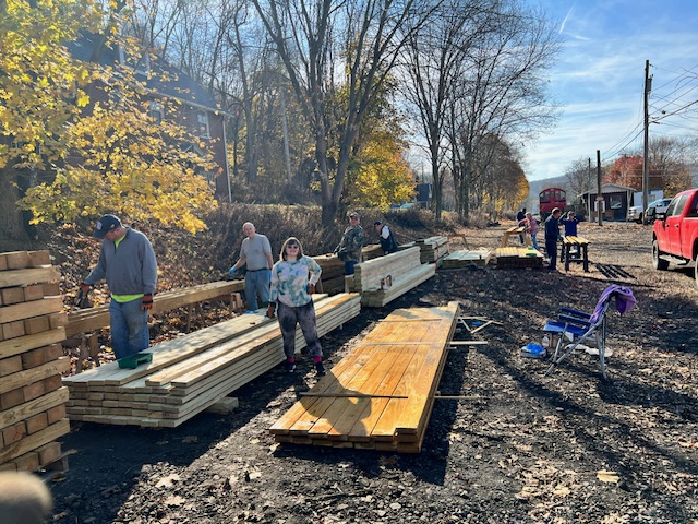 Volunteers working on Pennsylvania's Armstrong Trails | Photo by Chris Ziegler