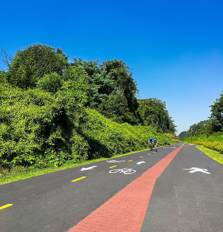 Dual bicycling and pedestrian section of the W&OD Trail in Falls Church, Virginia | Photo courtesy NOVA Parks