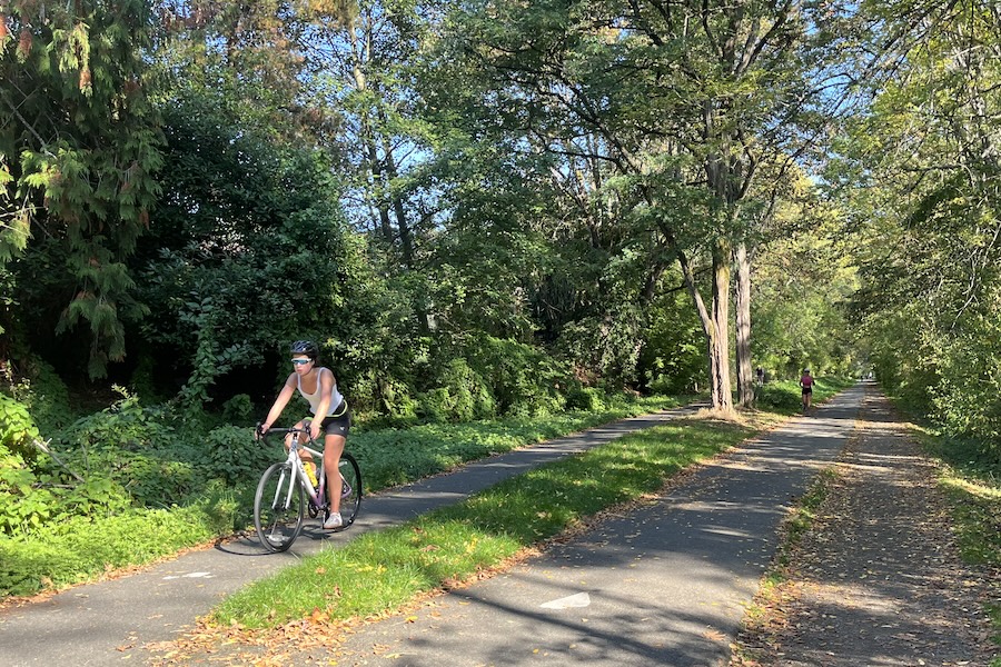 Bicyclist on Washington's Burke-Gilman Trail | Photo by Cindy Barks